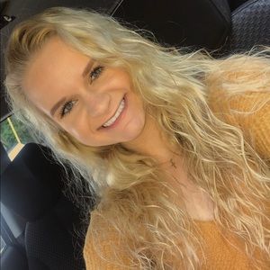 Meet your Posher, Brittney